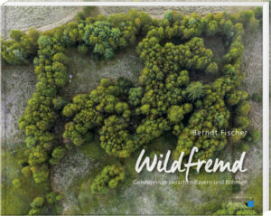 Berndt Fischers Bildband Wildfremd wirkt wie eine fotografische Offenbarung der ­Naturschönheit. Der renommierte Fotograf und Autor zahlreicher Bildbände eröffnet dem ­Betrachter den Blick auf heimliches und kostbares Leben in Wald und Wiese