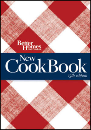 The updated and revised 15th edition of America's favorite cookbook--now in an even more affordable comb-bound package The Better Homes and Gardens New Cook Book has been an American favorite since 1930, selling 40 million copies through fourteen editions. This new 15th edition is the best yet, with 1000 all-new recipes and a fresh, contemporary style. New chapters have been added to meet the needs of today's everyday cooks, including chapters on breakfast and brunch, casseroles, and convenience cooking. With more than 1,000 photos, this complete, all-purpose cookbook has everything from Pad Thai to the Thanksgiving turkey. * NEW FEATURES: icons that call out fast, healthy, low-fat, and best ever