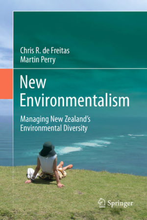 Honighäuschen (Bonn) - This book explains the role of New Zealands environmental agencies and regulatory legislation, taking in the impact of international agreements and treaties. It traces the fortunes of sustainable policy approaches and analyzes the activities of the public agencies charged with managing the environment. Moving on to a detailed thematic status report on New Zealands environment, it examines rural, freshwater, coastal, oceanic, atmospheric and urban zones. Finally, chapters detail public perceptions and normative environmental values as well as the depth of business commitment to environmental responsibility. An ideal introduction to the topic for a diverse range of scholars, the book eschews any specific theoretical framework in charting the recent evolution, current operation and future trajectory of environmentalism in New Zealand. It backs strategic advice with both social and ecological data, and raises questions over the countrys reputation for greenness at the same time as recognizing its numerous achievements. With neat summaries of key issues at the end of each chapter, expansive guidance on further reading, and a multitude of examples ideal for classroom debate, this volume gives us an informed, objective, and wide-ranging appraisal on a topic of increasing centrality in the policy debate.