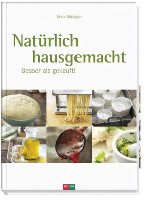 Homemade: Pizzateig, Frischkäse, Bouillon & Co. In Zeiten der Nachhaltigkeit und eines neuen Bewusstseins für natürlich-traditionelle Speisen wird 'Hausgemacht' zum lustvollen Trend. Nicht mehr aus Notwendigkeit, sondern aus purer Freude werden Basics in der eigenen Küche hergestellt. Einfach und schnell, ganz nach eigenem Geschmack - und ohne Zusatz- und Aromastoffe. Hausgemachte Produkte haben nur Vorteile. Aus garantiert frischen und naturbelassenen Lebensmitteln entstehen Produkte, die uns an unsere Kindheit erinnern oder an die Reisen in ferne Länder. Authentischer Geschmack bleibt bei der industriellen Verarbeitung oft auf der Strecke. Von A bis Z frisch zubereitet jedoch ist voller Genuss garantiert. Als überzeugte Anhängerin einer einfachen, frischen Küche hat sich Erica Bänziger auf die Suche nach jenen Rezepten gemacht, von denen wir glauben, dass sie nur von Spezialisten hergestellt und im Supermarkt gekauft werden können - ein knuspriger Wähenteig zum Beispiel, ein gut gewürzter Kräuter-Frischkäse, ein zartschmelzendes Stracciatella-Eiscreme, eine unvergleichliche Thai-Currypaste oder eine richtige Béchamel-Sauce. Die Zubereitung ist denkbar einfach - wo nötig mit Schritt für Schritt Anleitungen für Küchen-Neulinge -, das Resultat begeistert. In diesem Buch finden sich die althergebrachten und bewährten Methoden für die Herstellung von Basics, aber auch Tipps für die Weiterverarbeitung zu einem Gericht sowie die Haltbarmachung von saisonalen Ernteüberschüssen. Die Rezepte bringen die vergessenen Köstlichkeiten der traditionell einheimische Küche genauso auf den Teller wie die Küchen der Welt: über 300 Rezepte für Geschmackserlebnisse, die glücklich machen!