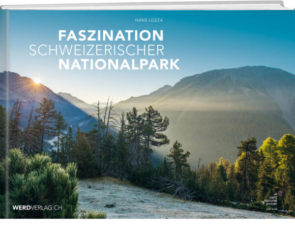 Honighäuschen (Bonn) - Der Schweizerische Nationalpark ist ein einzigartiges Naturreservat im Engadin und Val Müstair, in dem die Natur seit über hundert Jahren sich selbst überlassen ist. Aus diesem aussergewöhnlichen Naturschutzexperiment hat sich ein einzigartiges Wildnisgebiet entwickelt: Hier werden wir Zeugen der dynamischen Prozesse, die diese Landschaft prägen. Hans Lozza lädt ein zu einer sehr persönlich geprägten Entdeckungsreise durch den ältesten Nationalpark der Alpen. Unzählige Stunden war er unterwegs, zu allen Jahreszeiten und bei unterschiedlichsten Stimmungen. Seine atemberaubenden Bilder vermitteln einen intimen Einblick in die verschiedenartigen Lebensräume mit ihrer reichen Tier- und Pflanzenwelt. In kurzen Texten erklärt er die Besonderheiten der alpinen Lebensgemeinschaften und lässt die Leserinnen und Leser an seiner Faszination teilhaben.