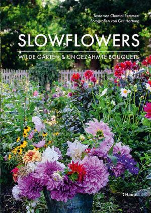 Honighäuschen (Bonn) - Das Buch zur Slowflower-Bewegung: regional, saisonal, nachhaltig. Schnittblumen aus der Region, frei von Pestiziden und Giften statt überzüchtete Massenware aus Übersee. Voll im Trend: Immer mehr FlowerfarmerInnen, florale DesignerInnen, FarmerfloristInnen und SchnittblumengärtnerInnen schließen sich an. Schmutzige Hände, natürlich gewachsene Pflanzen und ein wildes Blütenmeer  all das zeichnet Slowflowers aus dem eigenen Garten aus. Fotografisch begleitet von Grit Hartung, zeigt die Slowflower-Pionierin Chantal Remmert mit ihrer Hündin Erna ein Jahr in ihrem Garten in Leipzig. Die praktischen DIYs und zahlreichen Tipps, von der Aussaat bis zur Ernte der Schnittblumen, sind für Garten-Einsteigerinnen und Blumenliebhaber geeignet. Anschauliche Schritt für Schritt-Anleitungen erklären nachhaltige Techniken für das Binden von duftenden Sträußen und das Zusammenstellen von atemberaubenden Arrangements. Das Buch zur neuen Slowflower-Bewegung, verfasst von einer Mitbegründerin: www.slowflower-bewegung.de