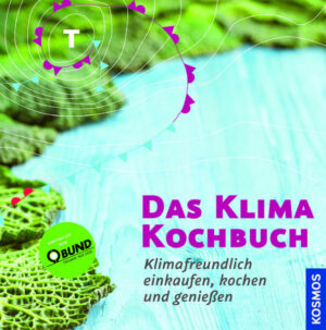 Unsere Ernährung erhitzt die Atmosphäre stärker als der gesamte Transportsektor. Doch jeder und jede kann in der Küche ganz leicht zur kulinarischen Rettung unseres Planeten beitragen. Wie das geht, zeigt das Klimakochbuch verständlich und anschaulich. Mit einfachen Rezepten, die auf die Vielfalt regionaler (Bio-) Produkte setzen und auch mit weniger Fleisch und ohne Flugmangos auf der kulinarischen Höhe unserer Zeit sind. Gewürzt mit fundierten Artikeln von Klimaexperten, die erklären, warum unsere Ernährung dem Klima schadet, und einfachen Tipps, die konkrete Wege aus dem Ernährungs-Dschungel in Sachen Klimaschutz und Nachhaltigkeit aufzeigen. Die Jugend im Bund für Umwelt und Naturschutz (BUNDJugend) hat das Projekt "Kochen für den Klimaschutz" ins Leben gerufen, die Rezepte dafür gesammelt und zusammen mit namhaften deutschen Klimaexperten ihr Konzept für mehr Nachhaltigkeit in der Küche entwickelt.