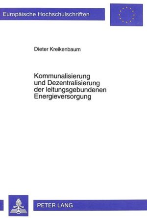 Honighäuschen (Bonn) - Ziel der Arbeit ist die Untersuchung der ordnungspolitischen Legitimation einer kommunalen Strom-, Gas- und Fernwkommunalen Strom-, Gas- und Fernwärmeversorgung sowie der Förderung dezentraler Energieversorgungstechnologien. Hierbei wird zunächst überprüft, ob und inwieweit die energiepolitischen Hauptziele - Preisgünstigkeit, Sicherheit und Umweltverträglichkeit - mit solchen staatlichen Handlungsweisen erreicht werden. Um die diesbezügliche Diskussion ökonomisch zu fundieren, werden die Erkenntnisse der Modernen Institutionenökonomik auf die kommunale Energieversorgung angewendet. Anschließend beschäftigt sich die Arbeit mit der Ordnungskonformität der Kommunalisierung und Dezentralisierung, wobei die Auswirkungen auf die Wettbewerbsfreiheit im Mittelpunkt der Untersuchung stehen.