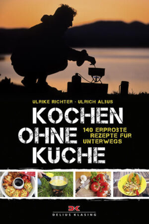 Draußen unterwegs sein - und sich dabei selbst verpflegen. Ulrike Richter und Ulrich Albus erklären in ihrem Pocketguide „Kochen ohne Küche“, wie Sie sich auch draußen abwechslungsreich und gesund selbst versorgen können. Wie und womit koche ich unterwegs? Abgestimmt auf die unterschiedlichen Anforderungen von Outdoor-Reisenden erläutern die Autoren unterschiedliche Kochmöglichkeiten: Von „jedes Gramm zählt“ bei Wanderern über „darf’s ein bisschen mehr sein?“ bei Radlern bis hin zu „da geht noch was!“ für Camping- und Bootsurlauber sollte die Ausrüstung ganz unterschiedlich sein. 140 unterwegs erprobte Rezepte geben Ihnen außerdem Anregungen, was Sie unterwegs kochen können. Als Ernährungsanthropologin achtet Autorin Ulrike Richter bei der Auswahl der Gerichte nicht nur darauf, dass sie lecker und einfach zu kochen sind, sondern vor allem auch darauf, dass sie nahrhaft sind und nur aus natürlichen Zutaten bestehen. Von Stockbrot bis zu frischem Fisch wird jeder Wunsch erfüllt und jede Unsicherheit ausgeräumt, was die Ernährung unterwegs betrifft. Gutes Essen. Natürliche Zutaten. Und alles selbstverständlich handgemacht. Keine Frage: der nächste Outdoor-Urlaub wird kulinarisch vom Feinsten!