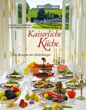 Tafeln wie die Kaiser in Schloss Schönbrunn? Das ist nun endlich möglich. Historische Originalrezepte der Habsburger wurden der modernen Zeit und Küche angepasst und mit Kochanleitungen zum einfachen Nachmachen versehen. Mögen sie höfischen Glanz auf bürgerliche Tische bringen. Welche Speisen wurden bei Festen am Kaiserhof serviert? Was aßen die Habsburger bei privaten Familiendiners? Welches waren ihre Lieblingsspeisen? Der vorliegende Band bietet mit der Veröffentlichung originaler Speisepläne Einblick in 650 Jahre Kochkunst am Kaiserhof. In interessanter Folge wechseln Rezepte von Festgerichten mit denen von einfacher „Hausmannskost“, die die Habsburger besonders gerne hatten. Die Kochanleitungen der „Kaiserlichen Küche” spiegeln aber auch die historische Entwicklung der europäischen Kochkunst wider: der Bogen spannt sich von rustikalen Gerichten des Mittelalters über höchst raffinierte Speisen in Renaissance und Barock, die auf üppig dekorierten Tafeln angerichtet wurden, bis hin zur beinahe „bürgerlichen” Tisch- und Esskultur des 19. Jahrhunderts. Die Spurensuche im kaiserlichen Haushalt, die die Kultur- und Habsburg-Historikerin Gabriele Praschl-Bichler und der preisgekrönte Kochbuchautor Gerd Wolfgang Sievers gemeinsam bestreiten, zeichnet ein lebendiges Bild höfischer Küchengeschichte. Unbekannte, zum Teil noch nie veröffentlichte historische Rezepte wurden in den Band aufgenommen, dem heutigen Standard angepasst und garantieren einfaches Nachkochen und Gelingen. Außerdem finden sich in dem reich bebilderten Band zahlreiche Anekdoten über schrullige Essgewohnheiten und eigentümliche Lieblingsspeisen einzelner Habsburger. Ein kulinarisches Extra 90 Jahre nach Ende der Monarchie: Einige direkte Nachkommen der Kaiserfamilie verraten ihre Lieblingsspeisen und erlauben Einblick in Küche und Speisezimmer. Für alle Liebhaber gehobener Tischkultur, für kulturhistorische Interessierte, für Hobbyköche auf der Suche nach Außergewöhnlichem, aber auch für Kochprofis, die kaiserlichen Glanz auf ihre Tische zaubern wollen, ist dieses Buch ein „bürgerliches Musthave”.