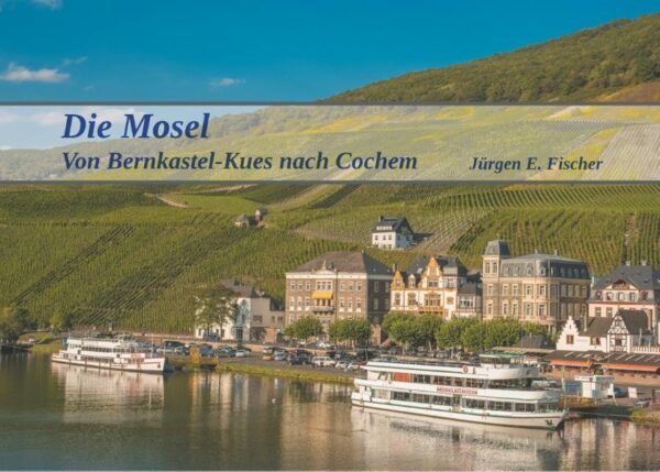 In tiefem Taleinschnitt zwischen Eifel und Hunsrück mäandert die Mosel durch das rheinische Schiefergebirge. Seit Zeiten der Römer wird an den oft steilen Hängen Wein angebaut. Die romantischen Orte an den Ufern sind heute zunehmend Ziel erholungsuchender Gäste. Wandern