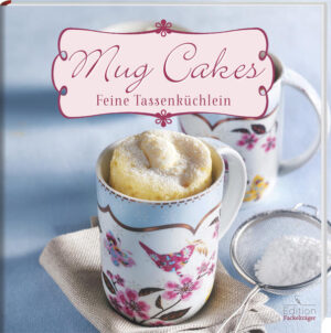 Im Becher gebacken - blitzschnell serviert! * Backen in der Mikrowelle für blitzschnellen Kuchengenuss * Alle Rezepte funktionieren auch im Backofen * Perfekt für zwischendurch Mug Cakes - das sind ruck-zuck zusammengerührte und schnell in hübschen Kaffeetassen gebackene Minikuchen. Ob spontaner Besuch oder einfach Lust auf was Süßes - die kleinen Tassenkuchen brauchen gerade mal 2 Minuten in der Mikrowelle und können direkt serviert werden. Auch im Backofen gelingen die hübsch verpackten Blitzkuchen und kommen in rund 20 Minuten auf den Kaffeetisch. Serviert mit cremigen Frostings oder Sahnehäubchen und Toppings wie Nüssen oder Schokolade, machen sie in hübschen Tassen serviert richtig was her und versprechen schnellen Kuchengenuss für jeden Geschmack.