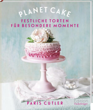 Der neue Bestseller von Paris Cutler • Neues von der internationalen Erfolgsautorin der Planet Cake-Reihe • Zahlreiche neue ideen für die schönsten Festtagstorten • Mit Tipps und Tricks und vielen Schritt-für-Schritt-Anleitungen für die besten Motivtorten Paris Cutler von Planet Cake verzaubert uns erneut mit ihrer kreativen Tortendekoration und zeigt mit ausführlichen Schritt-für-Schritt-Anleitungen, Tipps und Tricks wie Sie Ihr eigenes Kunstwerk selbst kreieren können. Ein Kuchen aus saftiger Schokolade, Kokosflocken oder Trockenfrüchten, überzogen mit einer Zartbitter-Ganache oder farbigem Rollfondant, dekoriert mit kunstvollen Figuren, eleganten Schleifen, filigranen Blumen, bunten Streusel und glitzernden Diamanten. Es gibt keine schönere Geste für die Liebsten als eine außergewöhnliche selbst gemachte Torte!