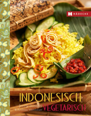 Kokosmilch, Tempeh & Sambal. Die gebürtige Indonesierin Jenny Susanti stellt uns mit viel Liebe und Begeisterung die abwechslungsreiche vegetarische Küche ihrer Heimat vor, unterstützt wird sie dabei von Andreas Wemheuer und seinen fernweh-auslösenden Bildern von Küche, Land und Menschen. Die Basis vieler indonesischer Gerichte ist Reis, der hier bis zu dreimal pro Jahr geerntet wird, und ohne den eine indonesische Mahlzeit nicht vollständig ist. Ebenso ist es mit den berühmten Sambals, Chilisaucen in unterschiedlichen Schärfegraden, die zu wirklich jedem Gericht gereicht werden. Weitere typische Zutaten sind Nudeln, Maniok oder Yamswurzeln, Erdnuss-Sauce und Kokosmilch sowie exotische Früchte wie Durian oder Jackfrucht, aber auch Tofu und Tempeh, eine Art fermentierter Sojakuchen, der u.a. für Satés verwendet wird  das sind die leckeren Spießchen vom Grill, die es auch in einer vegetarischen Variante und vor Ort an jeder Straßenecke zu kaufen gibt. Die Warenkunde der typisch indonesischen Zutaten erleichtert den Einkauf