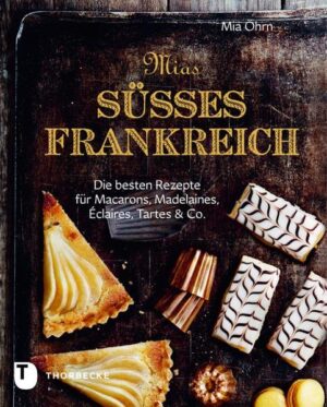 Macarons, Tarte, Éclairs, Millefeuilles, Crème brûlée, Pain au chocolat, Brioche - jede dieser französischen Köstlichkeiten klingt leckerer als die andere. Kein Wunder, dass Frankreich als das Paradies aller Gourmets gilt. Sie wollten die französische Backkunst schon immer einmal zu Hause erleben? Kein Problem. Ohne dass Sie dazu in ein Flugzeug steigen müssten, nimmt die bekannte Konditorin und Kochbuchautorin Mia Öhrn Sie mit auf eine kulinarische Reise ins Land der Croissants und Macarons. Von fruchtigen Tartes und cremigen Törtchen über himmlische Pralinen, Gebäck und Kuchen bis hin zu sündig-süßen Desserts reichen Mias französische Köstlichkeiten. Mit jedem weiteren Rezept tauchen Sie tiefer ein in das Süßeste, was Frankreich zu bieten hat, bis der köstliche Duft aus Ihrer Küche vermuten lässt, dass der Eiffelturm direkt vor Ihrem Küchenfenster steht.