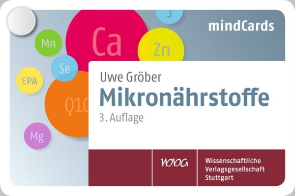 Honighäuschen (Bonn) - Kleine Helfer ganz groß - Fächerkarten Von ADHS bis Stress finden Sie für die wichtigsten Krankheiten die geeigneten Vitamine und Mikronährstoffe für Ihre Beratung: Welche Mikronährstoffe wichtig sind Warum sie die Therapie unterstützen Wie Laborparameter den Bedarf anzeigen Strukturiert und alltagstauglich von Uwe Gröber aufbereitet: Schnell den passenden Mikronährstoff auswählen! Dank des praktischen Formats kann der Kartenfächer in die Kitteltasche oder in die Handtasche gesteckt werden oder auf Ihre nächste Reise mitgenommen werden.