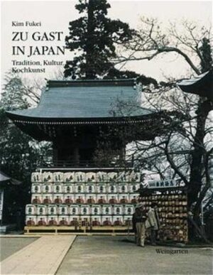 Kochbuch, Geschichtsbuch, Kulturbuch, Kuntbuch - ein Buch für Interessierte, Einsteiger, Umsteiger, Aussteiger - ein Buch für jeden, der mehr über das Land der aufgehenden Sonne erfahren möchte. Dieses Buch hebt sich in Aufmachung und Inhalt deutlich vom üblichen Kochbuch ab. Die japanische Kochkunst ist vielfach nur mit einem kulturhistorischen Hintergrund verständlich und nachvollziehbar. Nach diesem historischen Überblick werden die Besonderheiten traditioneller und moderner Kochkunst aufgezeigt, durch die Beschreibung von Sitten und Gebräuchen werden einfühlsam japanische Denkweisen und Eigenschaften vermittelt. Praktische und nützliche Tipps zum Guten Ton in Familie und Restaurant runden den gelungenen Gesamteindruck ab. Im sehr umfangreichen Rezeptteil wird die Vielfalt und Phantasie der japanischen Küche eingefangen. Deutlich wird hier die Unterscheidung zwischen der normalen japanischen Hausmannskost und der aufwendigen Restaurantküche. Neben den verschiedenartigen Sashimi- und Sushi-Spezialitäten werden auch einfache Eintöpfe, Reis- und Nudelgerichte beschrieben. Eine Erläuterung der Aussprache und ein Japanisch-Deutsches Sprachregister runden die vielfältigen Informationen ab. Durch künstlerische Tuschmalereien und stimmungsvolle Fotos wird diese umfassende Darstellung der Kunst japanischer Küche zugleich zu einem Kunstbuch.