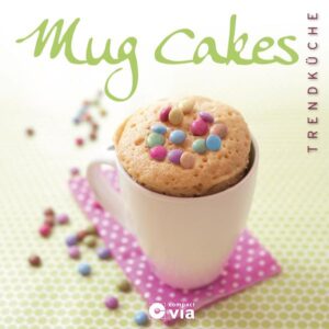 Mug Cakes, die kleinen Küchlein aus der Tasse, sehen nicht nur originell aus, sondern sind auch im Handumdrehen fertig. In der Mikrowelle gebacken stehen sie im Nu warm auf dem Tisch. Rund 30 Rezeptideen machen neugierig und verführen zum Backen. Neben fruchtigen und schokoladigen Mug Cakes findet man hier auch ausgefallene und herzhafte Varianten. Die Einleitung liefert alle Basics zur Zubereitung der Tassenküchlein. Die freche und gleichzeitig benutzerfreundliche Aufmachung mit großen attraktiven Rezeptbildern macht Lust auf mehr! Tipps zur Zubereitung und Variationsvorschläge machen den Genuss perfekt. - rund 30 trendige Mug Cakes-Rezepte - Einleitung mit allen Basics zu jedem Rezept - Zubereitungstipps und Variationsvorschläge - ansprechendes Layout mit vielen Bildern - für trendbewusste Genießer