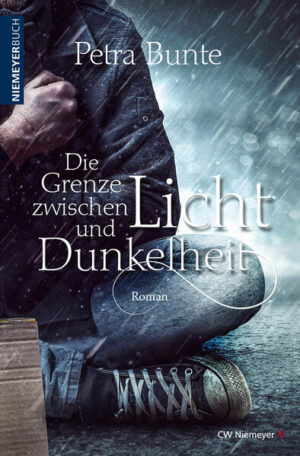 Die Grenze zwischen Licht und Dunkelheit: Liebesroman | Petra Bunte
