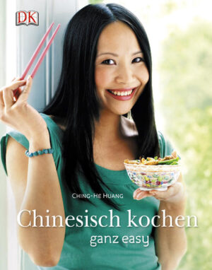 Chinesisch Kochen ist viel leichter, als Sie denken. Dies zeigt Ching-He Huang in ihrem Kochbuch „Chinesisch kochen ganz easy“ anhand von 97 gelingsicheren Rezepten, die auch für Anfänger geeignet sind. Ihre frische, leichte und blitzschnelle chinesische Alltagsküche reicht von Klassikern wie Schweinefleisch süßsauer oder Hähnchen mit Cashewkernen bis hin zu neuen und trendigen Kreationen wie scharfes Pfefferhuhn oder Rindfleisch nach Chongqing-Art. 165 stimmungsvolle Food-Fotos veranschaulichen die fertigen Gerichte und machen Appetit auf die asiatischen Köstlichkeiten. Ein Kapitel mit Rezepten für Gäste, Menüvorschlägen, einer Einführung in die Kochtechniken der chinesischen Küche und einem ausführlichen Glossar ergänzen die Expressgerichte.