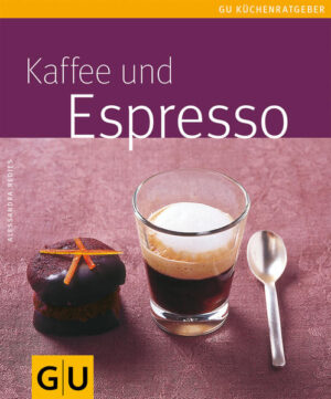 Vielleicht liegt es am Duft, am schaumig-cremigen Gefühl auf der Zunge oder am weichen Geschmack: Kaffee in all seinen Variationen ist und bleibt Kult. 150 Liter trinkt der Durchschnittsdeutsche im Jahr. Aber immer nur schwarz oder mit Milch und Zucker? Trendige Ideen liefert der KüchenRatgeber "Kaffee und Espresso". Neben kühlen Shakes gibt es all die heißen Klassiker aus Österreich, Italien und Mexiko bis hin zu geheimnisvollen Mischungen des Orients. Zum Dessert einen Kaffee à la Birne Helène oder mit der besten Freundin ein Kaffeelikörchen schlürfen? Verpassen Sie keinen Trend, und als Zugabe obendrauf gibt es hier zu jedem Kaffee eine passende Kleinigkeit von süß bis pikant! Der Gewürzkaffee harmoniert perfekt mit den Dattelröllchen, der Ices Coffee verlangt nach einem Bagel und so richtig französisch wird es bei Crème Caramel und leckeren Eclairs. Verwöhnen Sie sich und Ihre Freunde mit diesen innovativen und schnellen Rezepten, legen Sie die Füße hoch und genießen Sie.