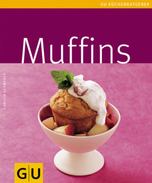 Muffins-Freunde aufgewacht! Die saftigen zarten Kuchen in Kleinstformat befinden sich auf Eroberungsstreifzug rund um den Globus. Als schnelles Frühstück, zum Dessert, zur Kaffee- oder Teestunde, als süßer oder pikanter Snack - alle lieben sie. Super saftig und handlich im Format sind sie genial für unterwegs, als hübsch verpacktes Mitbringsel und auch als Minigeburtstags-törtchen. Mini-Kuchen über 50 mal anders und unwiderstehlich mit Beeren, Schokocreme oder Pflaumen-Amaretto-Füllung. Die Entscheidung ist nicht leicht. Soll´s fruchtig, kernig, frisch, oder schokoladig, luftig, zart sein? Oder einfach quick & easy? Vielleicht doch lieber pikant mit Nüssen oder Räucherfisch. Probieren Sie´s aus - es lohnt sich! Und was macht sie noch schöner? Glasuren und Toppings natürlich! Und für und Weihnachten ein Kleidchen aus Gold. Klappe vorne: 10 Erfolgstipps mit der Gelinggarantie für vollen Muffins-Genuss!