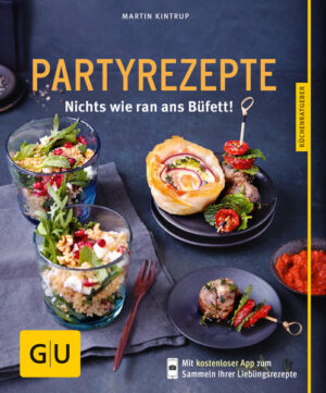 Jetzt ist Zeit für Partysnacks!Wie schön, dass es immer wieder einen Grund zum Feiern gibt! Ob neue Wohnung oder neuer Job, der runde Geburtstag oder die bestandene Prüfung - jetzt wird erst mal richtig gefeiert! Schnell die besten Freunde anrufen, die Familie zusammentrommeln und die netten Nachbarn einladen - und schon steigt die Laune! Und damit die Party unvergesslich wird, kommt es dabei auf die richtige Mischung an. Bei Musik und Gästen - aber vor allem: beim Partyessen! Für ein tolles Buffet, wo für jeden Geschmack etwas dabei ist, braucht es ein paar richtige Kracher: kaltes Fingerfood wie Häppchen und kleine Snacks genauso wie Partyrezepte aus dem Ofen oder Salat Rezepte und Süßes. Mit den leckeren Party Snacks des GU KüchenRatgebers Partyrezepte wird das garantiert ein Fest, von dem alle noch lange schwärmen! Schnelle Küche: Dabei gilt Partyregel Nr. 1: wenig Arbeit, ganz viel Spaß. Auch beim Vorbereiten der Fingerfood Rezepte! Schließlich möchten wir als Gastgeber ja entspannt mitfeiern. Dafür sorgen die abwechslungsreichen, auch für Anfänger leicht zu machenden Partyrezepte für die schnelle Küche von GU-Erfolgsautor Martin Kintrup. In vier Rezeptkapiteln stellt er die perfekte Mischung aus kalten und warmen, süßen und herzhaften Ideen für Partysnacks vor. Manche sind echte Klassiker, viele haben das Zeug zum neuen Partyknüller - und manch bekannte Snacks werfen sich für dieses Buffet ganz neu in Schale: Fingerfood: z. B. Mozzarella-Tramezzini, Zwiebelkuchen-Toasties, Saltimbocca-Pops, Tortillasticks mit Chorizo Salate und Dips: z. B. Halloumi-Orangen-Salat, Orientalischer Schichtsalat, Avocado-Hummus Heißes aus Topf und Ofen: z. B. Süßkartoffel-Chili-Suppe, Quiche con Carne, Kürbis-Kartoffel-Pide Süße Sünden: z. B. Tiramicotta mit Blaubeeren, Hugo-Cheesecake mit Himbeeren, Lemon Curd Cupcakes Das sorgt garantiert für die richtige Grundlage für eine lange Partynacht. Und schmeckt so lecker, dass sich alle gleich darauf stürzen werden! Wann feiern wir wieder? Klar: Damit die Party richtig rund wird, braucht es natürlich noch ein paar Rezepte für gute Drinks. Da hat der Serviceteil von Partyrezepte noch ein paar köstliche neue Mix-Ideen für uns parat: Wie wäre es zum Beispiel mit Strawberry-Margarita-Bowle, Virgin Caipi Royal oder White Choc Moc Likör? Und falls die nächste Party von der superspontanen Sorte sein sollte, gibt’s dazu die praktischen Tipps für ganz Eilige. Nur für den Fall, dass wir jetzt, gleich, die nächste Party steigen lassen möchten. Könnte ja sein - ganz ohne speziellen Grund! Partyrezepte auf einen Blick: Tolle Mischung: Feines Fingerfood, knackige Salate, Heißes aus Topf und Ofen und verführerische Sweets - die schnellen, leichten Partyrezepte für Häppchen und Snacks, kaltes Fingerfood, warmes Partyessen und köstliche Sweets passen für jeden Anlass und schmecken allen! Entspannt mitfeiern: Rezepte für die schnelle Küche, die sich entspannt vorbereiten lassen. Da können Gastgeber und Gäste von Anfang an locker zusammen feiern! Let’s get the party startet: Mit diesen Rezepthits wird jede Feier ein toller Erfolg - und die nächste Party ein unvergessliches Erlebnis.