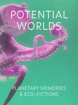 Honighäuschen (Bonn) - Die ökologische Krise, die wir aktuell erfahren, drängt zu einem Neudenken unseres Verhältnisses zur Natur und zu den natürlichen Ressourcen sowie des (Zusammen-) Lebens auf dem Planeten Erde. Unsere Koexistenz muss neu entworfen werden  posthumane Denkkonzepte, die den Menschen als Teil und nicht als Zentrum der Welt verstehen, und technologische Entwicklungen sollen dazu beitragen. In «Potential Worlds: Planetary Memories & Eco-Fictions» widmen sich 36 internationale historische und gegenwärtige künstlerische Positionen den ökologischen und sozialen Konsequenzen unserer Vergangenheit und Gegenwart und fordern unser bestehendes Verständnis des Daseins auf der Welt heraus. Essays von Benjamin H. Bratton, T. J. Demos, Reza Negarestani und Jussi Parikka bearbeiten Aspekte wie Kolonialismus, Ressourcen, Posthumanismus und Ökologie und diskutieren die Rolle und Wirkkraft der Kunst. Kurztexte zu den einzelnen Positionen und eine Einleitung der Herausgeberinnen runden diesen dichten illustrierten Reader ab.