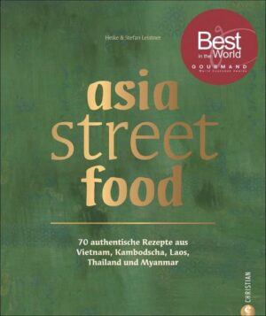 Die asiatische Küche lebt von ihren Straßenküchen. Exotische Früchte machen neugierig, im Wok zischt es verführerisch und die Aromen gerösteter Gewürze steigen in die Nase  an jeder Ecke verlocken Stände zum Probieren. Das von der GAD mit der Silbermedaille prämierte Asia Kochbuch hat sich von den authentischen Gerichten der Straßenküchen inspirieren lassen. Von der Nudelsuppe bis zum Curry: Asiatisch kochen kann mit dem neuen Kochbuch jeder. "asia street food" ist erhältlich im Online-Buchshop Honighäuschen.