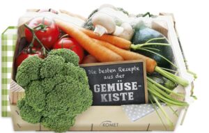 Leicht, lecker und gesund: Frisch vom Wochenmarkt oder direkt vom heimischen Bauern strotzt Gemüse nur so vor Vitaminen, Mineralstoffen und guten Kohlenhydraten. Zudem zaubert es auf herrlich vielseitige Weise Geschmack und Farbe auf den Tisch. Dieses originell gestaltete Kochbuch versammelt quer durch den Garten und das ganze Jahr die schönsten Rezepte für himmlische Gemüse-Genüsse: Von der verführerisch duftenden provenzalischen Gemüsesuppe über knackig-buntes Frühlingsgemüse-Gratin bis zur rustikalen Herbstgemüse-Quiche mit Schwarzwurzeln, Steckrüben und Walnüssen – hier findet jeder Gemüse-Fan sein Lieblingsrezept!