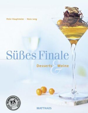 Köstliche Desserts, zumal wenn sie von edlen Weinen begleitet werden, sind die Krönung guten Essens: das süße Finale sozusagen. Peter Hauptmeier, einer der kreativsten Patissiers in Deutschland, stellt 50 eigene Dessertrezepte vor - erprobt in Zubereitung und Akzeptanz. Seine süßen Schöpfungen schmecken göttlich, sind ebenso leicht wie bekömmlich und sehen zauberhaft aus. Zum Nachtisch reicht der perfekte Gastgeber den passenden Wein. Hans Jung, langjähriger Geschäftsführer eines Weinimporthauses, hat zu den Desserts die passenden Weine ausgewählt. Er schöpft dabei aus dem internationalen Angebot edelsüßer Kreszenzen. Seine Weinbeschreibungen wecken Lust, jeden einzelnen Wein, Champagner oder Port selbst zu probieren. Bezugsquellen erleichtern dies. - Feine Desserts und dazu passende edelsüße Kreszenzen - ein süßes Finale. - Zwei Bücher in einem: Ein Rezeptbuch für Desserts sowie ein Führer für Dessertweine. - Wunderschöne großformatige Aufnahmen, die Lust auf mehr wecken.