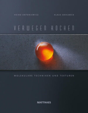 Die Molekularküche, die bislang eher als reine „Showküche“ zum Einsatz kam,ermöglicht es dem Koch, Produkte und Rohstoffe optimal zu verarbeiten.Jedes Kapitel ist einer bestimmten Technik gewidmet, die anhand von zahlreichenRezepten veranschaulicht wird. Das erste Kapitel beschäftigt sich mitden unterschiedlichen Garmethoden, wie z.B. Frittieren in Wasser undGaren mit Säure oder Enzymen. Das zweite Kapitel erklärt die Herstellungverschiedener Texturen wie Schäume und Gelees. Wie man mit Stickstoff undRauch z.B. Sorbets oder Airs herstellt, zeigt das dritte Kapitel.Kapitel über Ausstattung und Hintergrund der Molekularküche sowie einumfangreiches Register und Stichwortverzeichnis runden dieses neuartige Werk ab.