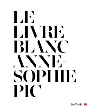 Le Livre Blanc von Anne-Sophie Pic ist eine Momentaufnahme der kulinarischen Kunst der 3-Sterne-Köchin. Ihre Kreationen verströmen Reinheit und Schlichtheit sowie außergewöhnliche Perfektion. Über 50 Rezepturen ihrer Restaurants in Valence und in Lausanne hat Anne-Sophie Pic in ihrem Buch zusammengetragen. Vom Entstehungsprozess bis hin zur Gestaltung der Gerichte, beschreibt dieses Buch den Stil von Anne-Sophie Pic. Es lässt uns ihre Geschmacksharmonien, ihr Spiel mit den Texturen und das Gefühl, das von ihren Gerichten ausgeht, verstehen.-Anne-Sophie Pic führt die traditionsreiche kulinarische Geschichte ihrer Familie und ihres Heimatlandes fort und interpretiert diese mit ihrer modernen und kühnen Herangehensweise an Textur, Form und Geschmack völlig neu-50 inspirierende und anregende Rezepte, die das Alltägliche und das weniger Alltägliche in etwas Außergewöhnliches verwandeln-Anne-Sophie Pic ist die einzige Frau Frankreichs, die je mit 3 Michelin-Sternen sowie als Köchin des Jahres ausgezeichnet wurde