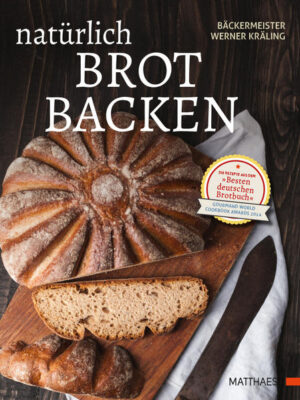 Gutes Brot braucht nicht mehr als Mehl, Wasser, Salz, Hefe und/oder Natursauerteig. Und natürlich viel Zeit für die Teigreife, damit sich das rein natürliche Brotaroma entfalten kann. Trotzdem ist Brotbacken nicht ganz einfach, aber wenn die Rezepte vom überzeugten slow baker Werner Kräling kommen, dann steht dem Gelingen nichts mehr im Wege. Der Bäckermeister und renommierte Fachbuchautor erklärt in diesem Buch alles, was man zur Brotherstellung in der heimischen Küche wissen muss. Angefangen bei den Geheimnissen der Vor- und Sauerteige über das richtige Kneten und die Teigruhe bis hin zum Formen, Gären und Backen wird jeder Schritt praxisnah erklärt und mit wertvollem Hintergrundwissen ergänzt. Die 66 praxisbewährten Rezepte spannen einen weiten Bogen über die faszinierende Brotvielfalt: leichte und lockere Weizenbrote, klassische Roggenbrote, kernige Bio- und Vollkornbrote, spannende neue Brotkreationen sowie internationale Spezialitäten und süße Brote machen das Buch zu einer reich gefüllten Schatztruhe für Hobbybäcker. - Wissenswerte Grundlagen des Brotbackens verständlich erklärt. - Backen mit Zeit für Geschmack - ohne jegliche Zusatzstoffe. - 66 ausgewählte Rezepte für anspruchsvolle Brotliebhaber.