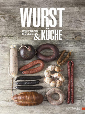 Nur wer seine Wurst selbst herstellt weiß auch was drin ist - so lautet das Credo des gelernten Metzgers und Kochs Wolfgang Müller. Dabei ist Wurst nicht gleich Wurst, es gibt eine riesige Bandbreite an nationalen und internationalen Rezepten, die in der eigenen Küche hergestellt werden können. Dazu werden kaum Maschinen und Werkzeuge benötigt - ein paar Geräte, die richtigen Rezepte, das notwendige Know-how, gute Zutaten und etwas Elan, dann kann es losgehen mit der eigenen Wurstherstellung. 70 Rezepte zu Rohwurst, Brüh- und Kochwust, Brat- und Grillwurst sowie für Spezialitäten wie Terrinnen und Pasteten. Im zweiten Teil des Buches gibt es zu jeder zuvor hergestellten Wurst ein exzellentes Kochrezept. Nicht umsonst hat Wolfgang Müller lange Jahre „sterngekocht“. Seine Gerichte sind außergewöhnlich und machen aus einer Bratwurst ein Gourmet-Highlight. -Besondere Zutaten wie Hummer oder Yakfleisch für edle, abwechslungsreiche Wurstrezepte -Ergänzt wird das Buch durch Grundrezepte und Grillsaucen -Neben Wurstrezepten gibt es weitere Spezialitäten wie Terrinnen und Pasteten