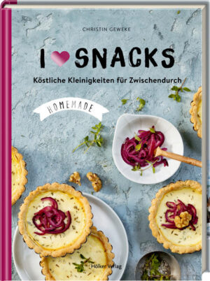 Eine gute Nachricht für alle Liebhaber schneller Snacks: Hier kommen die besten Rezepte für hausgemachte Lieblingsknabbereien. Egal ob mittags im Büro, abends auf der Couch oder bei Hunger zwischendurch. Für jede Gelegenheit und jeden Appetit ist gesorgt: von Müsliriegeln für schnelle Energie über knusprige Käse-Stangen bis zu DIY-Snickers für das Blutzucker-Tief. Diese Rezepte bieten gesunde Ideen für leckere Naschereien ohne Zusatzstoffe.