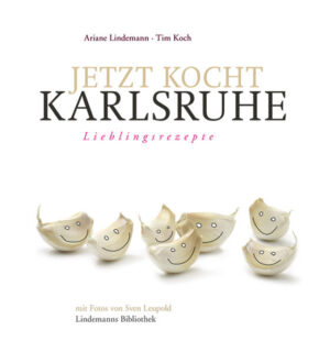 Jetzt kocht Karlsruhe! 41 Lieblingsrezepte – von A wie „Amuse geule à la Colani“ bis Z wie „Zanderfilet“ – werden in diesem Kochbuch vorgestellt. Der Designer entwirft Autos. Der Oberbürgermeister ist viel unterwegs. Der Theaterintendant inszeniert die nächste Spielzeit. Der Landesbischof kümmert sich um die Belange der Kirche und der Mundartdichter dichtet Mundart. Aber sie alle haben eines gemeinsam: Sie nehmen sich Zeit zum Kochen und zum Genießen. Die Autoren haben einigen KarlsruherInnen beim Braten, Brühen und Dünsten über die Schulter geschaut, mit ihnen gesprochen und die eine oder andere nette Geschichte mitgebracht. Sven Leupold hat die „Cuisiniers“ bei der Zubereitung ihrer Lieblingsspeisen fotografiert. Enstanden ist eine bunte Mischung an Charakteren – und vor allem an kleineren und größeren Köstlichkeiten. Leckere Lieblingsrezepte zum Nachlesen und Nachkochen, mit Trinkempfehlungen sowie Wissenswertem und Originellem rund ums Kochen und Schlemmen.