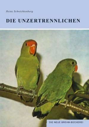 Honighäuschen (Bonn) - Aus der großen Familie der Papageien sind es neben dem Wellensittich vor allem die Unzertrennlichen (Agaporniden), die sich in Vogelliebhaber- und Züchterkreisen steigender Beliebtheit erfreuen. Es sind eine von Arten kleinerer, sämtlich in Afrika und auf Madagaskar beheimateter Papageien, die durch ihr munteres Wesen und ein leuchtend buntes Federkleid auffallen. Sie leben meist in den Wipfeln der Bäume, kommen aber zur Nahrungssuche auch auf den Erdboden herab. Alle brüten in Höhlen, in die manche von ihnen noch kunstvoll Nester bauen. Die meisten Arten sind in Europa eingeführt worden und pflanzen sich auch in Gefangenschaft fort. Freilandbeobachtungen sind wegen des schwer zugänglichen Lebensraumes dieser Vögel naturgemäß selten gemacht worden. Dieses Buch muß sich deshalb auf Beobachtungen an gefangenen Vögeln beschränken. Der Haltung und Pflege in Käfigen und Volieren widmet der Verfasser einen breiten Raum. Das Verhalten der Vögel während der Balz und des Brütens, die Eigenarten der verschiedenen Arten beim Nestbau und bei der Jungenaufzucht sowie die Entwicklung der Jungvögel wurden genauestens beobachtet und mitgeteilt. Auch die Schwierigkeiten der Zucht finden Erwähnung. Über alle bisher aufgetretenen Mutationen wird berichtet.