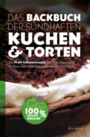 Die Legende lebt! Die besten Kuchen und Torten von den Back-Profis aus dem café sellberg Das feine, mit Herz und Leidenschaft geführte kleine café sellberg war ein Kleinod in der pulsierenden Gastro-Szene Berlins und zog täglich viele Fans besonderer Kuchen- und Kaffeespezialitäten in die Sonntagstraße 29. Jetzt erfüllen Backprofi Felix Kosel und Barista Markus Kosel den größten Wunsch ihrer Stammgäste und öffnen ihre geheime Rezept-Schatulle. Auf 100 Seiten verraten sie, wie ihre schönsten, leckersten, beliebtesten und exquisitesten Rezepte aus dem legendären sellberg ganz leicht und einfach zu Hause oder im eigenen Café nachgebacken werden können: Außergewöhnliche Cheesecakes Ein Carrot Cake, dem wirklich niemand widerstehen kann Zimtschnecken mit dem gewissen Etwas Der Himmel auf Erden in Form einer Brownie-Torte und weitere Brownie-Variationen Backwerke mit schönsten Kindheitserinnerungen Klassiker ohne Verfallsdatum … und noch viel mehr Köstlichkeiten in einem Magazin! Ob Hobbybäcker oder Profi, ob Anfänger oder fortgeschritten, ob weiblich, männlich oder divers, ob Ausprobierer, Freudeschenker oder Cafébesitzer: Das Besondere am „Backbuch der sündhaften Kuchen & Torten“ ist, dass hier jeder fündig wird: Als Anfänger oder Hobbybäcker traust du dich nicht so recht an spektakuläre Tortenrezepte heran? Hab keine Angst mehr! Du möchtest deine Liebsten zu Weihnachten, zum Advent oder zum Geburtstag mit Selbstgemachtem richtig fein verwöhnen? Such dir einfach ein Rezept aus! Du brauchst neue Inspirationen für die Kuchenkarte in deinem Café? Jedes Rezept ist ein bewährter Gästemagnet! Selbstgemacht ist immer besser als gekauft - hier ist der Beweis! Im „Backbuch der sündhaften Kuchen & Torten“ findest du auf einen Blick 39 leicht nachvollziehbare und easy durchzuführende Rezepte für lieben Besuch, nette Gäste und Herzensmenschen. Für feierliche Events wie Weihnachten, Advent oder Geburtstage oder einfach nur für dich. Damit deine sellberg-Kuchen und -Torten perfekt gelingen, bekommst du mit dem „Backbuch der sündhaften Kuchen & Torten“ noch viele weitere Goodies: Detailgenaue, ganzseitige Farbfotos zu jedem Backwerk, die schon beim Anschauen das Wasser im Mund zusammenlaufen lassen Leicht nachvollziehbare Schritt-für-Schritt-Anleitungen für 100-prozentige Ergebnisse Die besten persönlichen und jahrelang live erprobten Tipps & Tricks für ein gelungenes Backerlebnis direkt aus der sellberg-Küche Ausgewählte Klassiker-Buttons als Entscheidungshilfe für deine Back-Sessions Viele Bewertungen und Kommentare zu den Rezepten von denen, die es am besten wissen: den sellberg-Stammgästen Nichts geht über Homemade! Sel(l)ber(g) backen macht einfach glücklich und ist ganz leicht! Probier’s aus und hol dir ein Stück Berliner Legende an deinen Kaffeetisch. Sichere dir jetzt dein eigenes Exemplar von „Das Backbuch der sündhaften Kuchen & Torten - Die Profi-Geheimrezepte aus dem legendären Berliner café sellberg zum Backen für zu Hause“!