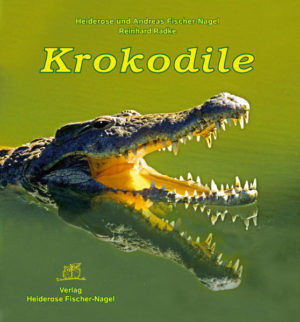 Honighäuschen (Bonn) - Der bekannte Biologe und Tierfilmer, Dr. Reinhard Radke, hat sich intensiv mit den afrikanischen Krokodilen beschäftigt. Mit seinen einmaligen Fotos lässt er uns am Leben dieser interessanten Reptilien teilhaben. Inspiriert von seinen spannenden Berichten ist dieses Sachbuch entstanden. Krokodile sind mit ihrem echsenartigen Körper, ihrer Größe und Gewandtheit unglaublich faszinierend und erinnern an Saurier längst vergangener Zeiten. Doch wie leben Krokodile, wie verhalten sie sich und wie gehen sie mit ihren Jungen um? Krokodilkinder schlüpfen mit Hilfe ihrer Mutter aus den Eiern. Zärtlich vermag sie die Kleinen mit ihrem gefährlichen Gebiss ins Maul zu nehmen. Ein spannendes Buch für jeden, der das Exotische liebt.
