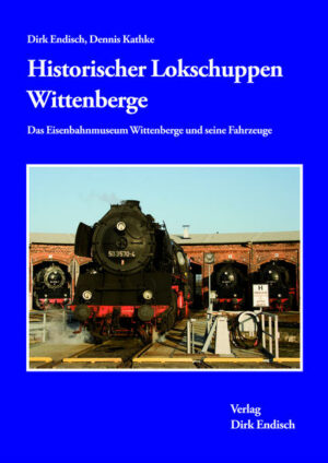 Honighäuschen (Bonn) - Das Bahnbetriebswerk (Bw) Wittenberge kann auf eine 170-jährige Geschichte zurückblicken. Einst gehörte Wittenberge zu den größten Bahnbetriebswerken der Deutschen Reichsbahn (DR). Bereits 1846 nahm die Berlin-Hamburger-Eisenbahn (BHE) in der Elbestadt den ersten Lokschuppen in Betrieb. In den 1960er-Jahren entwickelte sich Wittenberge zu einem Groß-Bw mit bis zu 150 Lokomotiven. Mit dem Zusammenbruch des Schienenverkehrs verlor auch das Bw Wittenberge in den 1990er-Jahren rasch an Bedeutung. 1997 schlossen sich dann die Schuppentore. Doch nach 15 Jahren Dornröschenschlaf geschah ein Wunder - Dampfloks zogen wieder in den Ringlokschuppen ein. Die Broschüre dokumentiert in kompakter Form die Entwicklung des ehemaligen Bw Wittenberge von der Lokremise zum Eisenbahnmuseum.