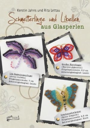 Honighäuschen (Bonn) - Schmetterlinge und Libellen aus Glasperlen In diesem Buch schwirren 3 Libellen- und 4 Schmetterlingsarten herum, die sich mit je drei Farb- und Mustervarianten vorstellen. Es können also 21 Falter nachgearbeitet werden. Außerdem sind leere Vorlagen zum Entwerfen und Kolorieren dabei - so ist der Kreativität keine Grenzen gesetzt. Einfache Technik Die Flügel werden alle im Peyotestich aus zylindrischen Glasperlen (Delica) gefädelt, welcher im Buch ausführlich vorgestellt wird. Die Körper bestehen aus Draht, verziert mit Kristallschliffperlen. Zur besseren Darstellung wurden alle Muster einmal als grafische Vorlage und einmal in Schriftform verfasst. Dies erleichtert das Nachfädeln.