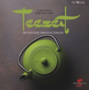 Die Geschichte des Tees beginnt in China. Im Geburtsland des Tees wird seit vermutlich 1.800 Jahren kommerzieller Teeanbau betrieben. In der chinesischen Kultur ist Tee nicht nur ein gesunder Durstlöscher, sondern Getränk der Reinheit, ein Heilmittel der Natur und ein Weg, um zu Ruhe und innerem Frieden zu gelangen. Wie wird Tee in China zubereitet, getrunken und in den Alltag integriert? Welche charakteristischen Teesorten gibt es, wie wird Tee hergestellt und wo wird er in China angebaut? Wie finde ich meinen Tee? Was sind die wichtigen Aspekte, um Tee auf einer guten geschmacklichen und seelischen Ebene zu erfahren? Welche gesundheitlichen Vorteile bietet der Tee? Welches Zubehör gibt es zur Teezubereitung? Was lohnt sich anzuschaffen, was nicht? Und was hat es mit der berühmten chinesischen Teezeremonie auf sich? Mit diesen Fragen beschäftigt sich auch Lena, eine junge Deutsche in Peking. Sie lernt den Teemeister Lin kennen, er zeigt Lena die Welt des chinesischen Tees. Begleiten Sie Lena auf ihrer Reise in diese Welt. Dieses Buch bietet einen tiefen und persönlichen Einblick in die chinesische Teekultur, mit vielen leicht umsetzbaren Tipps und Ratschlägen für ein schönes Teeerlebnis. Ein erzählerisches, gut verständliches Buch für jeden, der die chinesische Teekultur besser kennenlernen und seinen Tee noch mehr genießen will. "Teezeit" ist erhältlich im Online-Buchshop Honighäuschen.