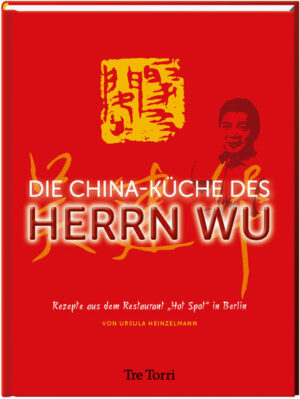 Selten werden die gleichen Speisen serviert, wenn Chinesen gemeinsam essen: Jeder ist verpflichtet, ein anderes Gericht zu bestellen. Unter den rund 80 traditionellen Rezepten im Buch findet sich eine große Auswahl an Suppen, Vorspeisen, Gemüse-, Fisch- und Fleischgerichte. Ob würzige und scharfe Speisen aus Sichuan, feine Spezialitäten aus Jiangsu oder die milden Gaumenfreuden aus Shanghai - alle Rezepte werden aus frischen Zutaten gekocht und ohne Glutamat zubereitet. Durch die Kombination der Gegensätze von Schärfe und Milde entsteht die Harmonie der original chinesischen Küche. Das Besondere dabei: Zu jedem Gericht gibt es eine Weinempfehlung des Mr. Wu. Ein Muss für alle, die die außergewöhnliche Vereinigung von chinesischem Essen und deutschem Wein lieben.Mr. Wu führt mit seiner Frau erfolgreich das Restaurant ›Hot Spot‹ in Berlin. Das Lokal der politischen Elite ist ein absoluter Geheimtipp! Mit Hingabe widmet man sich der chinesischen Esskultur in einzigartiger Kombination mit deutschen Weinen. Insbesondere Rieslinge sowie edelsüße Weine sind die Steckenpferde von Mr. Wu. Gerne berät er seine Gäste ausführlich über die mögliche Weinbegleitung und lädt regelmäßig zu seinen Weinevents ein.