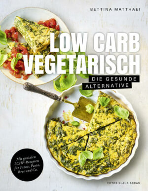 LOW CARB HIGH FAT  vegetarisch genießen Immer größer wird die Anzahl der Menschen, die zumindest überwiegend vegetarisch leben möchten. Die klassische vegetarische Ernährung kann aber zu Übergewicht führen, weil viele dieser Rezepte reichlich komplexe Kohlenhydrate in Form von Pasta, Reis, Brot oder Zucker enthalten. Gleichzeitig hat sich der Trend von Low Fat weg zu Low Carb entwickelt und insbesondere zu Low Carb High Fat (LCHF), einer Ernährungsform mit deutlicher Reduktion der Kohlenhydrate zugunsten von gesunden Fetten bei ausreichenden Mengen an Eiweiß. In ihrem neuen Buch verbindet Bettina Matthaei beide Ernährungsformen genussvoll miteinander und kreiert Rezepte, die nicht nur großartig schmecken, sondern auch beim Abnehmen helfen. Dabei wird der Anteil an Kohlenhydraten überwiegend aus stärkearmen Gemüsesorten bestritten. Das Eiweiß kommt von Milchprodukten, Tofu und Eiern sowie aus eiweißreichen Nüssen und Samen. Der Fettanteil ist deutlich erhöht und stammt von Ölen, Nussmusen, Sesam, Oliven, Mandeln, Kokos oder Avocados. Wie in ihren Buch Easy. Überraschend. Low Carb. präsentiert Bettina Matthaei neue LCHF-Varianten von Pizza, Spätzle, Pürees, Klößchen und Knödel sowie Rezepte für Brote, Fladen und Kräcker, mit denen Frühstück, Lunch und Abendessen perfekt gestaltet werden können  alles vegetarisch, alles lecker. "Low Carb Vegetarisch" ist erhältlich im Online-Buchshop Honighäuschen.