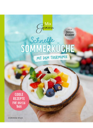 Wir lieben den Sommer! Die leichte frische Küche mit tollen Salaten, Bowls, Wraps, coolen fruchtigen Desserts und vielem mehr! Nur eins will man im Sommer definitiv nicht: Lange in der Küche stehen. Lieber genießt man die Sonne im Garten oder auf der Terrasse mit einem eiskalten Getränk in der Hand. Deshalb sind dieRezepte in diesem Buch schnell zubereitet und unkompliziert. Auf 108 Seiten finden Sie 60 Rezepte, bei denen auch saisonales Obst und Gemüse verwendet wird. Genießen Sie die heißen Sommertage mit coolen Rezepten aus dem Thermomix! -60 neue Rezepte mit und ohne Thermomix -Rezeptübersicht - vegetarisch: 45 - mit Fisch: 7 - mit Fleisch: 8 -Alle Rezepte mit Bild und Nährwertangaben