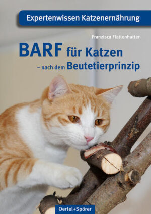 Honighäuschen (Bonn) - - BARFen einfach und unkompliziert - Informationen zu Verdauungssystem, Energie- und Nährstoffbedarf der Katze - Berechnung des Futterplans und Rezepte Immer mehr Katzenbesitzer gehen dazu über, ihre Katzen zu BARFen, also auf eine biologisch artgerechte Rohfütterung umzustellen. Viele scheuen aber davor, die benötigten Futterbestandteile und die Menge der zahlreichen Nahrungsergänzungsmittel (Supplemente) durch komplizierte Rechenvorgänge ermitteln zu müssen. Das BARFen nach dem Beutetierprinzip ist dagegen ganz einfach und lässt sich gut in den Alltag integrieren, sodass es alle, die sich bisher nicht getraut haben, anwenden können. In diesem Buch werden zunächst die wichtigen Grundkenntnisse über das Verdauungssystem der Katze sowie deren Energie- und Nährstoffbedarf vermittelt. Es wird aufgeführt, welche tierischen und pflanzlichen Rohstoffe für die Ernährung nach dem Beutetierprinzip nötig sind, und erklärt, wie man Schritt für Schritt am besten eine Ernährungsumstellung vornimmt. Eine Futterplanberechnung, abgestimmt auf Alter und Gesundheitszustand, ermöglicht individuell für jede Katze in allen Lebenslagen die Zusammenstellung des passenden Speiseplans. Die Beispielrezepte dienen als Grundlage und Anregung für die tägliche Ernährung der Katze. Antworten auf häufige Fragen rund ums BARFen sowie Tipps und Tricks aus der Praxis runden das Ganze ab. Ein praktischer und kompetenter Ratgeber für alle Katzenfreunde, die ihre Samtpfote so artgerecht wie möglich und trotzdem unkompliziert ernähren möchten!
