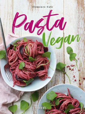Vegane Ernährung und Pasta das passt wie der sprichwörtliche Deckel auf den Topf. Clémence Catz präsentiert in ihrem Buch 50 Rezepte für gesunde, pflanzenbasierte und kreative Pastagerichte. Neu interpretierte italienische Klassiker, gesunde Gerichte voll wertvoller Vitamine, One-Pot-Rezepte oder ausgefallene Ideen wie rosa Pasta mit Roter Beete oder Zucchini-Lasagne - in diesem einzigartigen Kochbuch findet jeder Nudelliebhaber sein neues Lieblingsgericht. Neben einer Anleitung zu selbst hergestelltem Nudelteig (beispielsweise Tagliatelle aus Einkornmehl, Trofie aus Kichererbsenmehl oder Lasagne mit Quinoa und Zitrone) liefert dieses Buch eine kompakte Gebrauchsanweisung zur Herstellung und Zubereitung von Gemüsenudeln mit dem Spiralschneider  den beliebten Zoodles, die roh, als Salat mit Vinaigrette oder gegart al dente genossen werden können. Dazu gibt es Rezepte für zehn vegane Saucen und Toppings, die auch außerhalb der eigentlichen Nudelrezepte eine tolle vegane Abwechslung in die Küche bringen: Von der Herstellung eigenen veganen Parmesans, Gremolata, veganen Pestos, Cashewcreme oder einer veganen Variante der Béchamelsauce aus weißen Bohnen. Im Rezeptteil lassen einem die leckeren Food-Fotos und Rezepte das Wasser im Mund zusammenlaufen: Süßkartoffel-Spaghetti mit karamellisierten Orangen, feurig scharfe Udon-Nudeln, Black Pasta mit Hokkaido und Salbei oder Conchiglioni mit Brunnenkresse-Ricotta. Dieses Buch ist eine Liebeserklärung an die Pasta und die italienische Küche. Die wunderbaren und ausgefallenen Nudel-Rezepte bringen Abwechslung in den Speiseplan  übrigens auch für alle, bei denen bisher keine Pasta ohne Fleisch, Sahne, Käse oder Butter auf den Tisch kam. Achtung  Suchtgefahr! "Pasta vegan" ist erhältlich im Online-Buchshop Honighäuschen.
