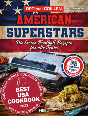 Das perfekte Buch zur American Football-Nacht! Mit diesem Buch sind sie perfekt vorbereitet für den Super Bowl-Marathon: Laden Sie Freunde und Familie ein und genießen Sie einen tollen original amerikanischen Abend mit allem, was die amerikanische Küche so lecker macht. Burger, Spieße, Chicken Wings oder Süßes - hier zeigt der OptiGrill sein ganzes Potenzial. Schnell und einfach lassen sich die unterschiedlichsten Gerichte zubereiten. Und selbst im spannendsten Spielgeschehen gelingt dank Ton- und Farbsignal das Steak genauso unkompliziert wie die Salmon Fingers oder die Hasselback-Kartoffeln. Aber auch ohne American Football machen die amerikanischen Rezepte für den OptiGrill einfach Spaß: Ob New York City Mega-Burger, Philly-Cheesesteak-Sandwich oder Grilled Peanutbutter-Jelly-Sandwich, diese Gerichte sind Familien- und Teenager-tauglich und der Star bei jeder Grill-Einladung! Ob Beer braised Brats Bratwürste Wisconsin style, Gingered Honey Salmon Fingers, Grilled Corn on the Cob oder Grilled Shrimps New Orleans Style - mit diesen Rezepten werden die Playoffs ein Kinderspiel! Die liebevoll dekorierten Rezeptfotos sind zudem eine wunderbare Inspiration für die eigene Grillparty im American Style und machen das Buch zum idealen Mitbringsel zum gemeinsamen NFL-Abend!