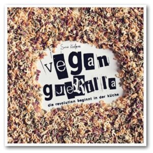 Vegan Guerilla - Revolutioniere deine Küche mit 40 abwechslungsreichen Rezepten! Aus der Leidenschaft für veganes Kochen und dem Wunsch, Freunde und Freundinnen am Genuss der einfallsreichen Eigenkreationen teilhaben zu lassen, entstand mit Vegan Guerilla ein Food-Blog, aus dem innerhalb kurzer Zeit eine Inspirationsquelle und ein Fundus an leckersten veganen Gerichten wurde. Vegan Guerilla ist längst kein Geheimtipp mehr, sondern gehört mittlerweile zu den bekanntesten Food-Blogs Deutschlands und zeigt, dass vegane Gerichte nicht nur aus Salat und Körnern bestehen. Rezepte wie Kürbis gefüllt mit Mango und Seitan, Quiche Lorraine, Schupfnudel-Gyros-Pfanne, Hokkaido-Risotto, Quinoa-Patties und viele mehr entführen dich in die Welt des rein-pflanzlichen Genusses. Veganes Essen - das zeigen Sarahs köstliche Variationen - ist verblüffend einfach zuzubereiten und darüber hinaus unglaublich lecker: Suppen, Salate, Aufläufe, asiatisch inspirierte Gerichte, Burger- sowie Tofu- und Seitankreationen sind mit diesem Kochbuch einfach zubereitet.