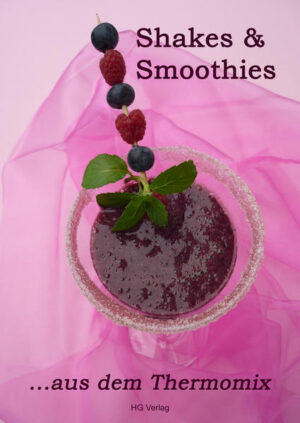 Shakes & Smoothies .aus dem Thermomix Beschreibung durch den Autor: Die Shakes und Smoothies werden aus frischem Obst und Gemüse hergestellt, unterstrichen durch schmackhafte Zutaten, welche das Ganze zu einer gesunden Leckerei werden lassen. Verwandeln Sie Ihre im Thermomix extrem schnell zubereiteten Shakes in zauberhafte Hingucker, z.B. mit einem Crusta Rand. Auch Ihre Kinder werden begeistert sein. Und diese kleinen Vitaminbomben werden immer wieder gerne genossen. Rezeptbeispiele: Apfel - Weintrauben - Smoothie mit Cranberries Erdbeer - Milchshake Eisiger Johannisbeertraum Pina - Colada - Smoothie Oreo - Shake Frühstücks - Shake Wachmacher - Smoothie Ein Traum aus Erdbeeren und Haferflocken Erdnuss - Schoko - Smoothie Karamell - Smoothie Hinweise zu den Unterschieden zwischen dem TM 31 und TM 21 und viele, viele mehr. Produktdetails: Alle Rezepte sind für den TM31 entwickelt worden, können jedoch auch mit dem TM5 zubereitet werden. Mit Umrechnungstabele für den TM21 ISBN: 9783981612622 Erschienen: 2014 / 1.Auflage Verlag: HG Verlag Einband: A5 Ring-Wire gebunden Digitaldruck Cover Glanz, UV Lack beschichtet Sprache: Deutsch Seiten: 56 Rezepte: 51 Gewicht: 169 g Länge: 210 mm Breite: 148 mm Höhe: 5 mm unbebildert