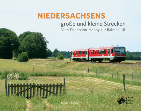 Honighäuschen (Bonn) - In dem Buch Niedersachsens große und kleine Strecken beleuchtet der Verfasser verschiedene Schwerpunkt-Regionen, in denen seit der Bahnreform für Niedersachsens Eisenbahnen entscheidende Weichenstellungen auf den Weg gebracht wurden. Bundesweites Aufsehen erregte beispielsweise die Übernahme mehrerer Strecken der Deutschen Bundesbahn im Elbe/Weser-Dreieck durch das rührige Unternehmen Eisenbahnen und Verkehrsbetriebe Elbe/Weser (EVB) GmbH. Vom erfolgreichen Start des metronom, der zunächst von Hamburg nach Bremen und Uelzen verkehrte, handelt ein eigenes Kapitel. Und das enthält neben der erfolgreichen Gründungsphase auch die Beschreibung der erheblichen Turbulenzen, die sich nach wenigen Jahren durch den für alle Fachexperten überraschenden Veränderungen in der Geschäftsführung vollzogen. Neben der Darstellung über die Gründung der für den größten Bereich Niedersachsens zuständigen Landesnahverkehrsgesellschaft Niedersachsen (LNVG) mbH werden die Probleme beim benachbarten Aufgabenträger Zweckverband Großraum Braunschweig (ZGB) beleuchtet, der sein ehrgeiziges RegioStadtBahn-Konzept letztendlich nicht auf die Schienen setzen konnte. Der umfangreichen Beschreibung der Bahnpolitik in Niedersachsen seit 1994 folgt ein Fotokapitel, das zur Bilderreise durch die verschiedenen Regionen einlädt. Neben seiner Heimatregion, dem Elbe/Weser-Dreieck, zeigt Michael Frömming Eindrücke aus den verschiedensten Ecken des abwechslungsreichen Bundeslandes. Zu sehen dabei sind Aufnahmen von längst stillgelegten Strecken, Sonderzügen und Fahrzeugeinzelgängern.