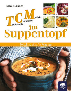 Eine komplexe Suppe mit vielfältigen Zutaten und exotischen Einlagen ist nicht immer nötig. Die schlichte Gemüsesuppe aus Blumenkohl und Karotten genügt, um das Zentrum zu stärken und das Verdauungsfeuer zu nähren. In diesem Buch präsentiert die Autorin ihre Lieblingsrezepte für Suppen, einschließlich eigens kreierter Variationen. In der TCM-Werkstattküche wurde experimentiert, recherchiert, gekocht, probiert, Rezepte angepasst und festgehalten. Das Resultat sind 50 erstklassige Suppen, inspiriert von der Fünf-Elemente-Küche der Traditionellen Chinesischen Medizin.