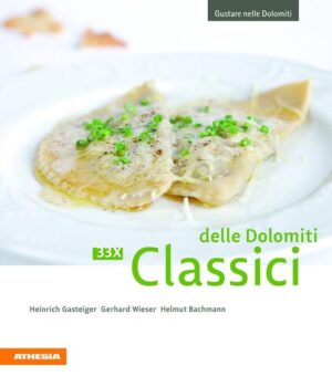 In Sudtirolo l’antica cultura contadina ha improntato di sé il territorio arricchendolo di tradizioni ovviamente anche gastronomiche. Ciò non di meno la regione è rimasta aperta all’inﬂuenza dei classici italiani: questa commistione rende unica la cucina sudtirolese. - 33 ricette tradizionali sudtirolesi come canederli di speck, gnocchi di formaggio, «Schlutzkrapfen», zuppa al vino, arrosto d’agnello e «Tirtlen»… - Tutte le ricette sono corredate da belle illustrazioni - Dolci come il famosissimo strudel alle mele, canederli alle albicocche, frittelle di mele, «Buchteln», Krapfen… - Ma anche ricette nuove come tagliatelle alla schiacciatina di Fiè con Graukäse, ﬁletto di trota su verdure mediterranee - Gli italianissimi carpaccio, lasagne, ossobuco o tiramisu - Le ricette preferite dei nostri autori - Tutto su prodotti come Speck, schiacciatina di Fiè, Graukäse … - «Törggelen» con le castagne - un’antica abitudine sudtirolese - Ricette facili da preparare anche per principianti - Molti suggerimentie trucchi dei nostri cuochi esperti - Chiare foto che illustrano i procedimenti passo per passo